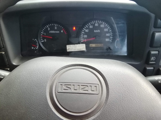 ขาย 6 ล้อกลาง EURO3 ISUZU NPR 150 แรงม้า คอมมอนเรว * ยาว 5.00 ม.* รถสวยเดิม+สภาพพร้อมใช้งาน * รถห้าง