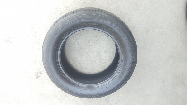 ขายยาง\% 215/60/16 ปี 16 MICHERLIN 3ST 4 เส้น ขายยาง\% 215/60/16 ปี 16 MICHERLIN 3ST 4 เส้น