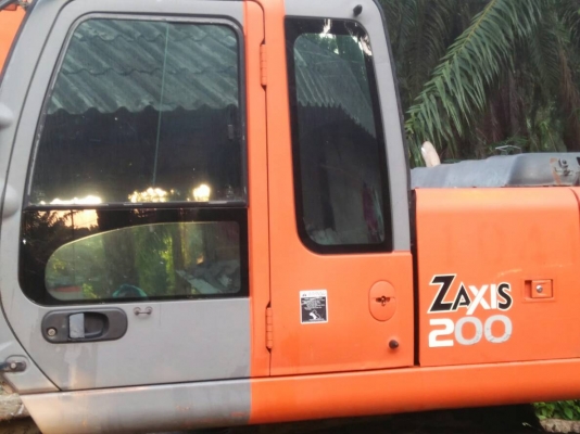 ขายแบคโฮ HITACHI.ZX200-1 สภาพสวยพร้อมใช้งานเล่มทะเบียนราคา 1,100,000