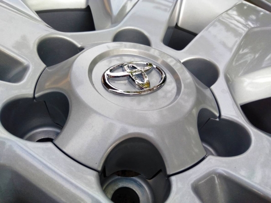 ล้อแม็กรีโว่ ขอบ17 6รู139.7 ถอดป้ายแดง ชุด4วง