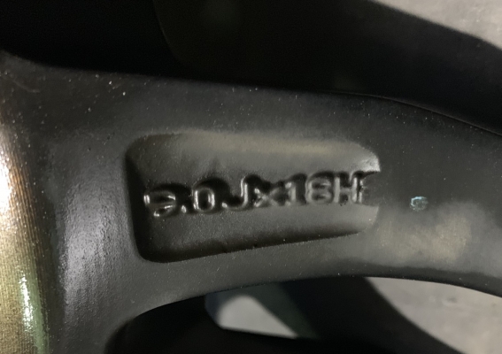 ล้ออะไหล่ ล้อแม็ก Lenso ขอบ 18 พร้อมยาง 235-40-18 Pirelli ปี 15 แม็กไม่ดุ้ง ไม่คด ดอกยางหนาปึก