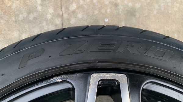 ล้ออะไหล่ ล้อแม็ก Lenso ขอบ 18 พร้อมยาง 235-40-18 Pirelli ปี 15 แม็กไม่ดุ้ง ไม่คด ดอกยางหนาปึก