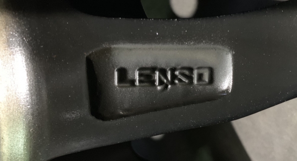 ล้ออะไหล่ ล้อแม็ก Lenso ขอบ 18 พร้อมยาง 235-40-18 Pirelli ปี 15 แม็กไม่ดุ้ง ไม่คด ดอกยางหนาปึก