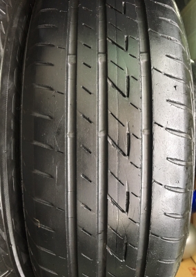 ยาง Bridgestone 195-65-15 ปี 16 ดอกยางหนาปึกทุกเส้น