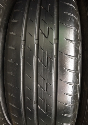ยาง Bridgestone 195-65-15 ปี 16 ดอกยางหนาปึกทุกเส้น