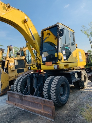ขาย รถแบคโฮ ล้อยาง KOMATSU PW160-7EO สวยๆพร้อมใช้งาน