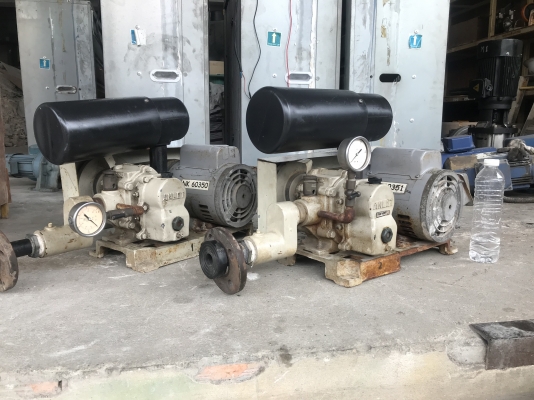 ขายรูทโบลเวอร์อัดอากาศ Anlet made in Japan พร้อมมอเตอร์ Mitsubishi 1HP. 220V ไฟบ้าน สภาพสวย พร้อมใช้งาน มี 2ชุด ราคาชุดละ 6,800 บาทครับ