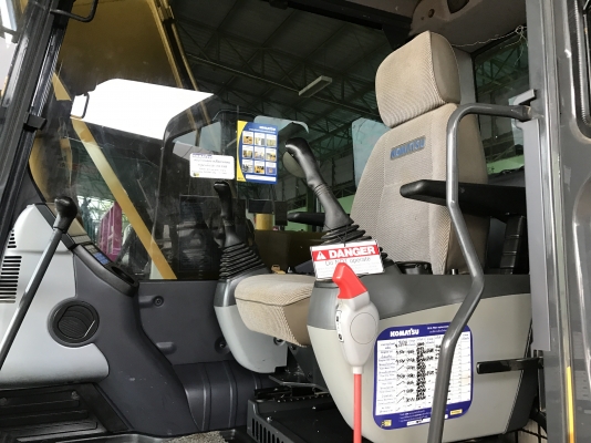 ขาย KOMATSU PC130-8 สภาพสวยๆ พร้อมใช้งาน 4800 ชั่วโมง(PM7000ชม) ชมรถได้ทุกวัน สนใจติดต่อ 081-4283210