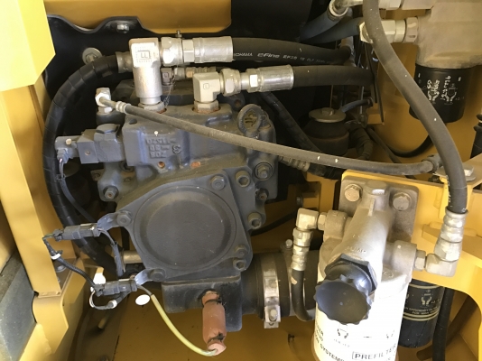 ขาย KOMATSU PC130-8 สภาพสวยๆ พร้อมใช้งาน 4800 ชั่วโมง(PM7000ชม) ชมรถได้ทุกวัน สนใจติดต่อ 081-4283210