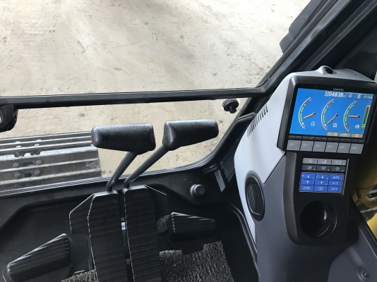 ขาย KOMATSU PC130-8 สภาพสวยๆ พร้อมใช้งาน 4800 ชั่วโมง(PM7000ชม) ชมรถได้ทุกวัน สนใจติดต่อ 081-4283210