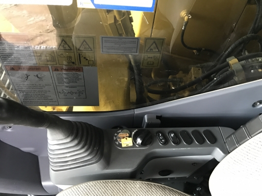 ขาย KOMATSU PC130-8 สภาพสวยๆ พร้อมใช้งาน 4800 ชั่วโมง(PM7000ชม) ชมรถได้ทุกวัน สนใจติดต่อ 081-4283210