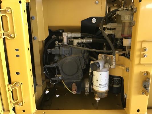 ขาย KOMATSU PC130-8 สภาพสวยๆ พร้อมใช้งาน 4800 ชั่วโมง(PM7000ชม) ชมรถได้ทุกวัน สนใจติดต่อ 081-4283210