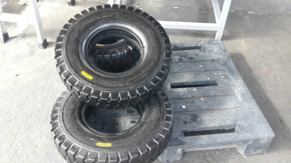 ขายยางลมรถยกโฟล์คลิฟท์ขนาด2.5ตัน ราคาโปรโมชั่น