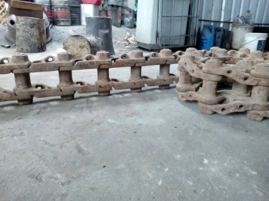 ขายโซ่ D-4-H บู้ชน้ำมัน ตรา CAT 44 ข้อ เก่านอก ลานประมูล ขายไม่แพงครับ