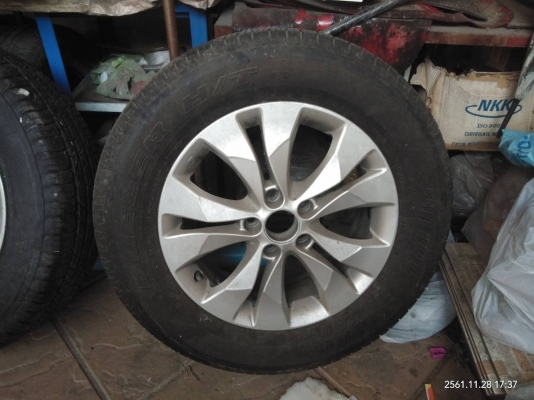 ขายยาง+แม๋็กซ์ใหม่ บริสโตนขนาด 225/65R17 ยังไม่ผ่านการใช้งาน ยางปลายปี 13