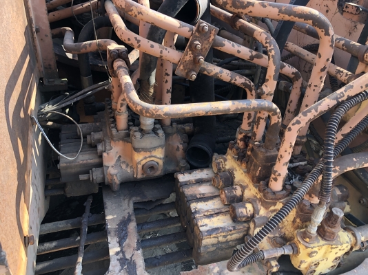 แยกขายแมคโค KOMATSU PC200-2LC