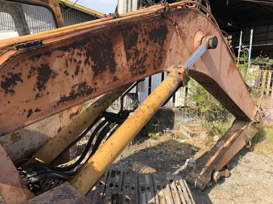 แยกขายแมคโค KOMATSU PC200-2LC