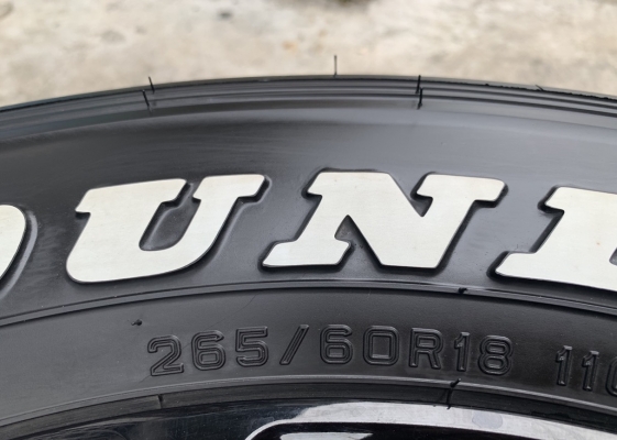 ล้อแม็กป้ายแดง Toyota Revo Rocco ขอบ 18 พร้อมยางป้ายแดง 265-60-18 Dunlop ปลายปี 18 แม็กสวยกริ๊บ ยางหนานิ่ม มีตุ่มทุกเส้น