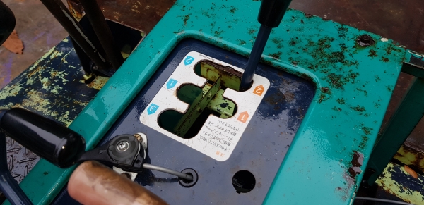 รถแทรคยางการเกษตร   กะบะ 1.10 x 1.70 ซ.ม.