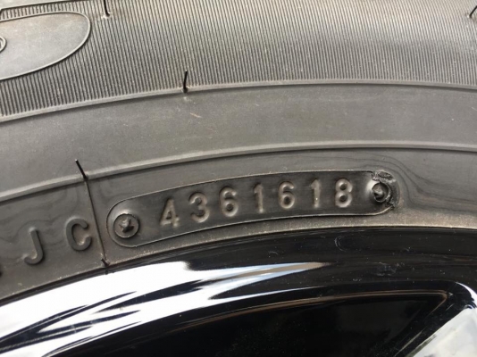 ล้อแม็กป้ายแดง Nissan Navara Caliber NP300 Black Edition ขอบ 18 พร้อมยางป้ายแดง 255-60-18 Toyo ปี 18 แม็กสวยกริ๊บ