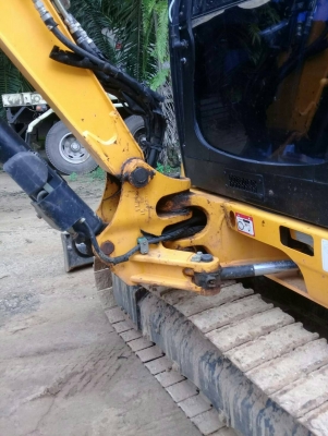 ขายรถแบคโฮ JCB ไมล์ 1000 ชม.ราคา 450000 ขายรถแบคโฮ JCB ไมล์ 1000 ชม.ราคา 450000