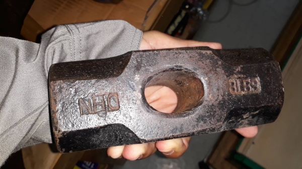 ขายค้อนปอนขนาด8ปอนNHC 8LBS MADE IN GERMANY.