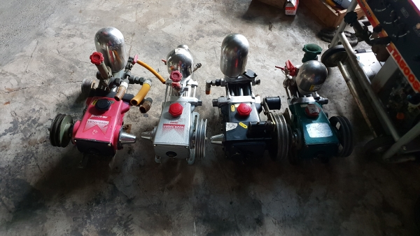 ปั้มฉีดยา maruyama ลูก ceramic ขนาด6หุน 1นิ้ว ไม่ต้องอัดจาระบี สภาพสวย นำเข้าจากญี่ปุ่นเช็คเปลี่ยนซีลและรั่วซึม พร้อมใช้งาน สนใจติดต่อ 0817502357