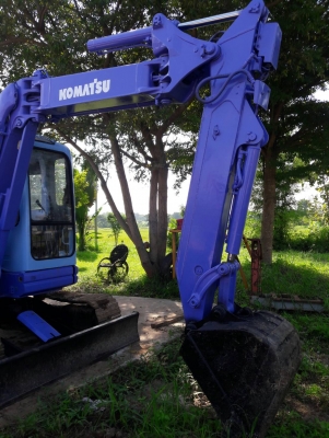 ขายรถขุด Komatsu PC50UU-2E เครื่องยนต์4D88E 4สูบ คอนโทรลน้ำมัน ปั้มนิ้ว แทรคเหล็ก แขนสไลด์ รุ่นพิเศษแขนยืดเลื่อนได้ ถังทรายพิเศษ มีตู้(เก๋ง) เร่งไฟฟ้า รถเก่านอก มีเอกสาร