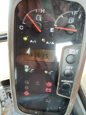 ขายจ้า..HITACHI  ZX200-1  เก่าในสภาพดี   เครื่องปั๊มสวย  ใช้งานมา 10,xxx  ชั่วโมง..เอกสารเล่มทะเบียน  โทร 089-3818694  จ๊อย