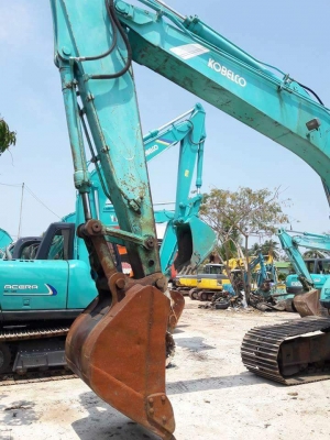 ขายจ้า..KOBELCO SK200-3 มาร์คไฟว์  ซุปเปอร์  เก่านอกแท้  แทรคใหญ่ใบ80  มีลายแย๊ก พร้อมใช้  โทร 089-3818694 จ๊อย