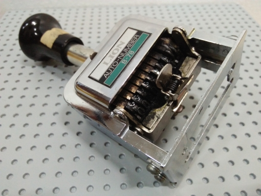 เครื่องตีเบอร์ อัตโนมัติเเบบหนา 8 หลัก Lion Auto - NumBer B-78 Japan มือสองสภาพดี