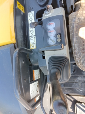 มาใหม่ ถึงไทยแล้วคับ KOMATSU PC 30MR-2 จากญี่ปุ่น 800ชั่วโมง สวยมาก โทร.086-303-9797 กู๋อ๋า