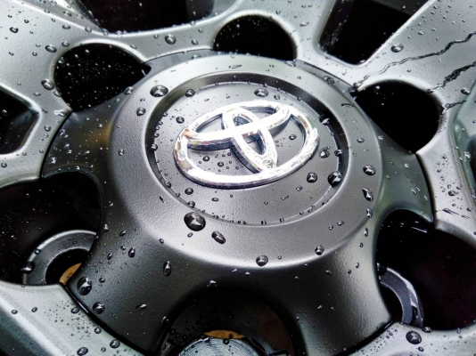 ล้อแม็กรีโว่ ขอบ17 6รู139.7 พร้อมยางโยโกฮาม่า AT 265/65R17 ปี17 ชุด4ล้อ