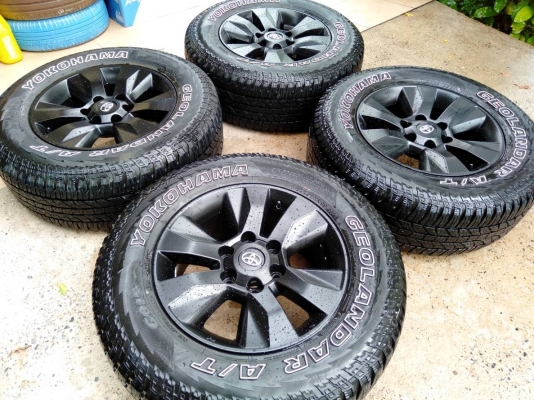 ล้อแม็กรีโว่ ขอบ17 6รู139.7 พร้อมยางโยโกฮาม่า AT 265/65R17 ปี17 ชุด4ล้อ