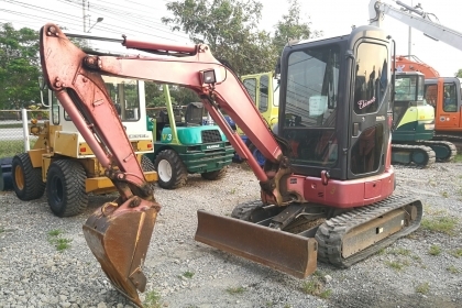 ถึงไทยแล้วจ้า KOMATSU PC 30MR-3 นำเข้าจากญี่ปุ่นโดยตรง ชั่วโมงทำงานน้อย พร้อมตู้เก๋งสวยๆ โทร.090-986-2521 อ๊อบ