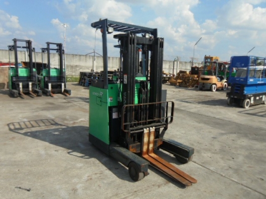 รถยกไฟฟ้าโตโยต้ารุ่น 7 น้ำหนักยก 1.5 ตัน เสาสูง 4.50 เมตร ฟลูฟรี รถนอกนำเข้า