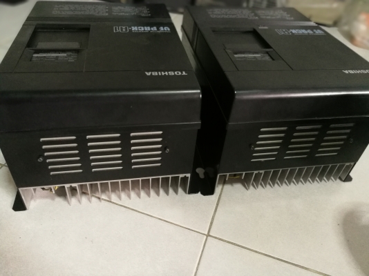 อินเวอร์เตอร์ปรับรอบมอเตอร์3แรง 2.2kwใช้ไฟเข้า1เฟสออก3เฟส