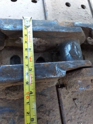 ขายโซ่เหล็ก รถขุด Kobelco SK50 สินค้าเก่านอก ขนาดโซ่ 400x14.2x38 ใบ เหมาะสำหรับรถขุดขนาด 40/50/55 เช่น SK40,SK50/PC50U1,2/PC40/5,6,7 หรือYanmar B5,B6 ฯลฯ ขายโซ่เหล็ก รถขุด Kobelco SK50 สินค้าเก่านอก ขนาดโซ่ 400x14.2x38 ใบ เหมาะสำหรับรถขุดขนาด 40/50/55 เช่น SK40,SK50/PC50U1,2/PC40/5,6,7 หรือYanmar B5,B6 ฯลฯ