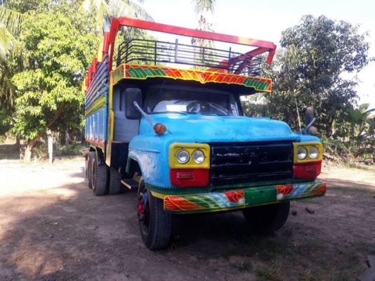 หัวยาว สองเพลาดั้มท์  เครื่อง EH700 สโลกลาง รถตามภาพ ราคา 300,000 บาท