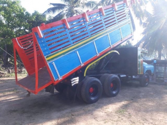 หัวยาว สองเพลาดั้มท์  เครื่อง EH700 สโลกลาง รถตามภาพ ราคา 300,000 บาท