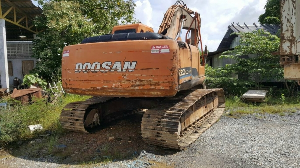 มี VDO ให้ชม.รถแบคโฮ DOOSAN 220 LC-6 เอกสารอินวอย ราคา 450000