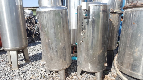 ถังแรงดันน้ำขนาด 200 ลิตรสแตนเลส