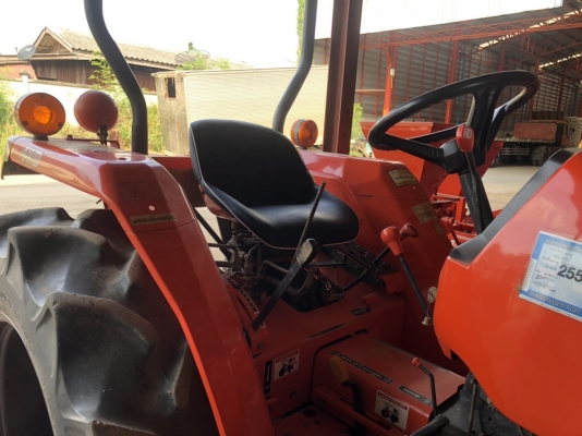 ขายรถแทรกเตอร์มือสอง