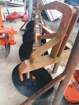 ขายผานบุกเบิกขนาด4&times;22 ยี่ห้อkk ขายตามสภาพ  ราคา 19,000 บาท  สนใจสอบถาม 084-9997463