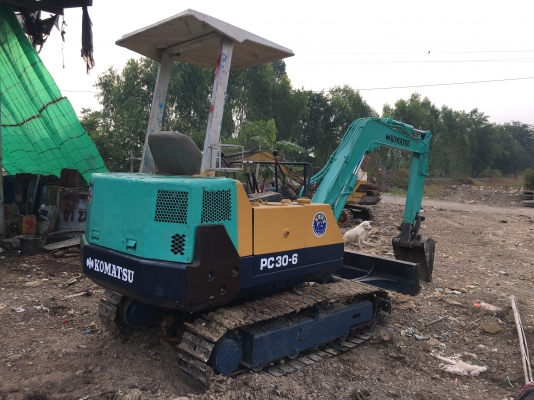 ขายรถอม็คโคPC30-6 รถสวยพร้อมใช้งาน เครื่องดีช่วงล่างดี รถทำงานปกติ ไวและแรงดีมาก โทร0616613023แพรว