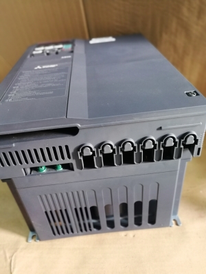 อินเวอร์เตอร์มิตซู15แรง380vA800ใหม่เก่าเก็บไม่ผ่านการใช้งาน
