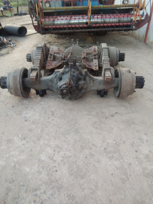 ขาย35000บาทเฟืองท้ายสิบล้อฮีโน่F17ถอดใหม่ครับพอดีอยากเปลี่ยนเป็นสองเพลาครับราคาต่อรองใด้ครับโทร098-0972587ครับ