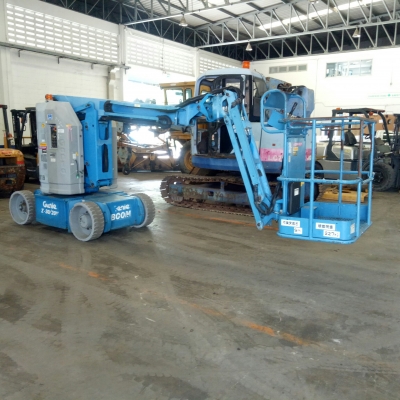 รถกระเช้าเก่านอก Genie Z30/20 สนใจโทร 061-4194021 ภู