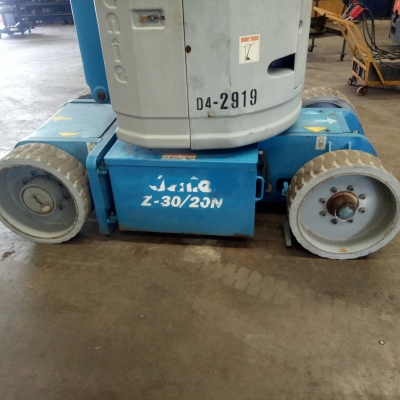 รถกระเช้าเก่านอก Genie Z30/20 สนใจโทร 061-4194021 ภู