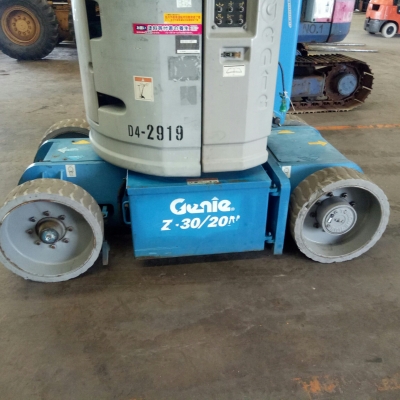 รถกระเช้าเก่านอก Genie Z30/20 สนใจโทร 061-4194021 ภู